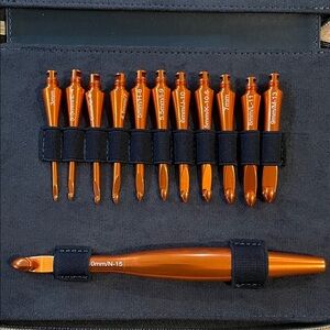 Twist on Aluminum Crochet Hook Set 3mm-10mm (12 hook set one base)